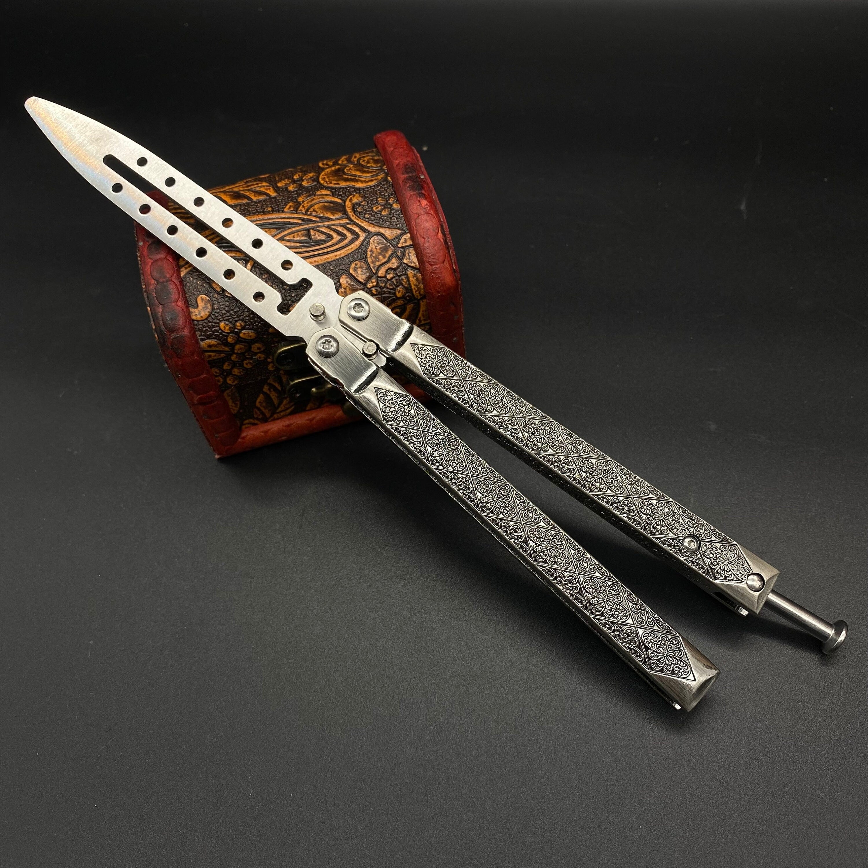 Non-Slip Handle Butterfly Knife